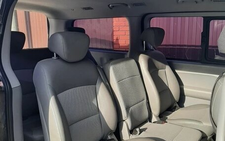 Hyundai Grand Starex Grand Starex I рестайлинг 2, 2012 год, 1 700 000 рублей, 8 фотография