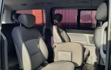 Hyundai Grand Starex Grand Starex I рестайлинг 2, 2012 год, 1 700 000 рублей, 10 фотография