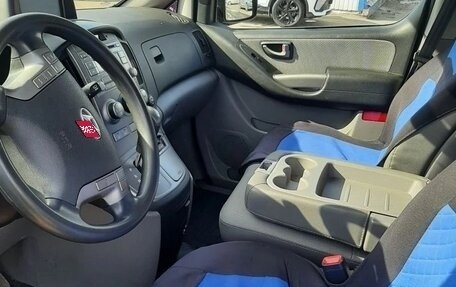 Hyundai Grand Starex Grand Starex I рестайлинг 2, 2012 год, 1 700 000 рублей, 13 фотография