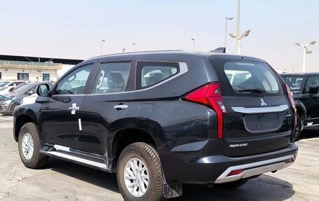 Mitsubishi Pajero Sport III рестайлинг, 2023 год, 3 950 000 рублей, 3 фотография