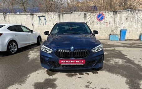 BMW 1 серия, 2021 год, 2 900 000 рублей, 3 фотография