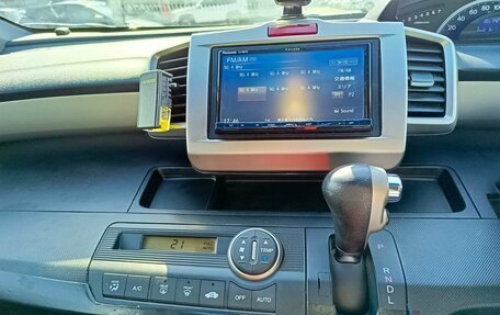 Honda Freed I, 2010 год, 1 097 000 рублей, 16 фотография