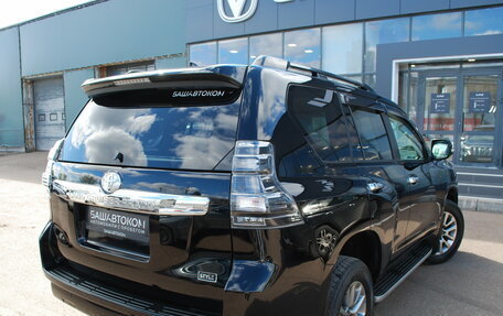 Toyota Land Cruiser Prado 150 рестайлинг 2, 2017 год, 4 580 000 рублей, 5 фотография