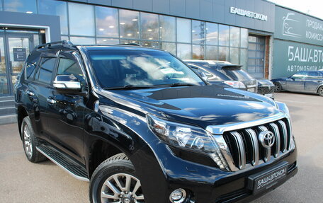 Toyota Land Cruiser Prado 150 рестайлинг 2, 2017 год, 4 580 000 рублей, 2 фотография