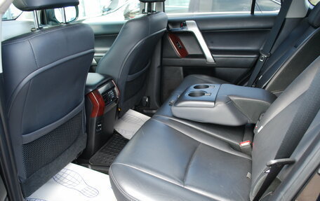 Toyota Land Cruiser Prado 150 рестайлинг 2, 2017 год, 4 580 000 рублей, 11 фотография