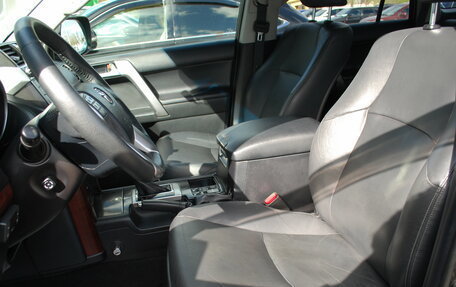 Toyota Land Cruiser Prado 150 рестайлинг 2, 2017 год, 4 580 000 рублей, 10 фотография