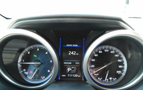 Toyota Land Cruiser Prado 150 рестайлинг 2, 2017 год, 4 580 000 рублей, 13 фотография