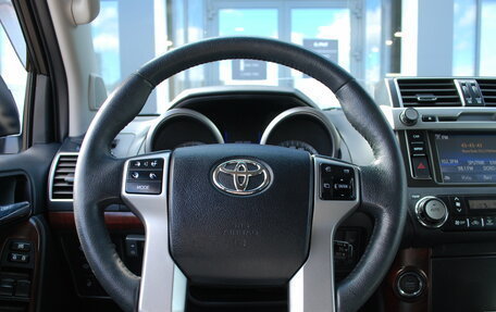 Toyota Land Cruiser Prado 150 рестайлинг 2, 2017 год, 4 580 000 рублей, 15 фотография