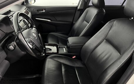 Toyota Camry, 2017 год, 2 170 000 рублей, 9 фотография