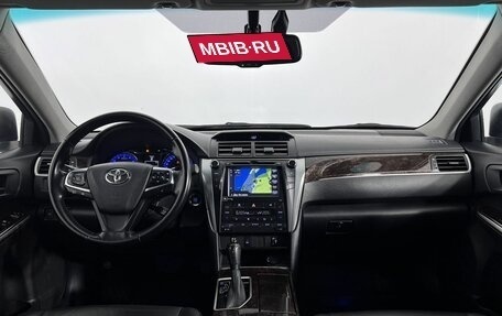 Toyota Camry, 2017 год, 2 170 000 рублей, 14 фотография