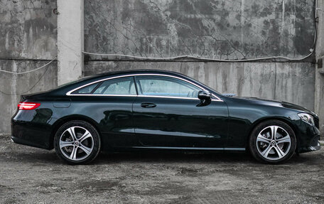 Mercedes-Benz E-Класс, 2018 год, 4 000 000 рублей, 5 фотография