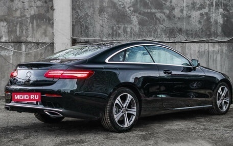 Mercedes-Benz E-Класс, 2018 год, 4 000 000 рублей, 6 фотография