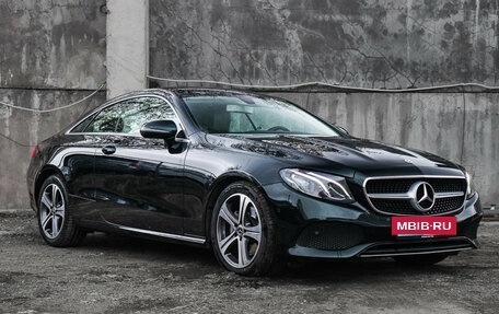 Mercedes-Benz E-Класс, 2018 год, 4 000 000 рублей, 3 фотография