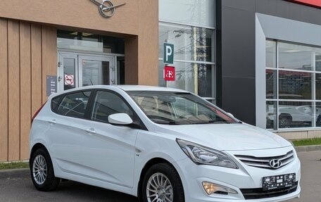 Hyundai Solaris II рестайлинг, 2015 год, 1 100 000 рублей, 1 фотография