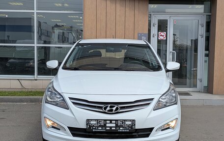 Hyundai Solaris II рестайлинг, 2015 год, 1 100 000 рублей, 2 фотография