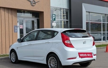 Hyundai Solaris II рестайлинг, 2015 год, 1 100 000 рублей, 4 фотография