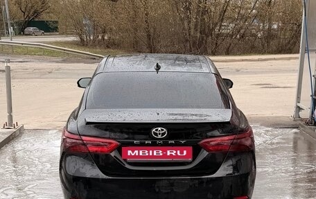 Toyota Camry, 2019 год, 2 050 000 рублей, 2 фотография