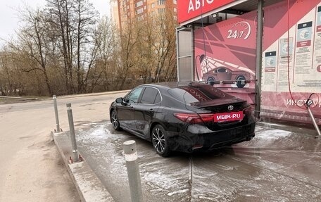 Toyota Camry, 2019 год, 2 050 000 рублей, 4 фотография