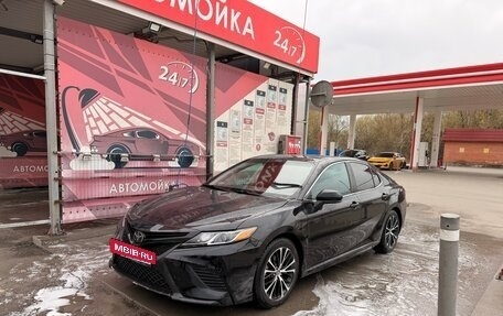Toyota Camry, 2019 год, 2 050 000 рублей, 8 фотография