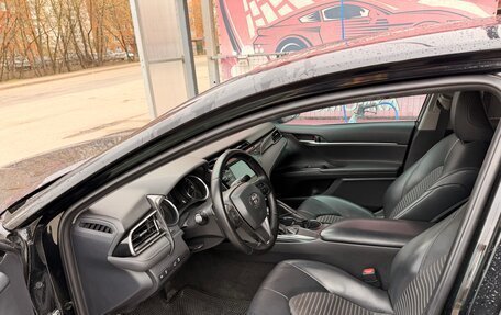 Toyota Camry, 2019 год, 2 050 000 рублей, 10 фотография