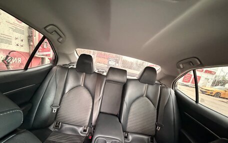 Toyota Camry, 2019 год, 2 050 000 рублей, 14 фотография