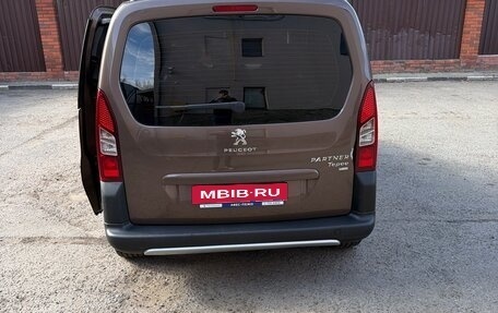 Peugeot Partner II рестайлинг 2, 2014 год, 1 250 000 рублей, 3 фотография