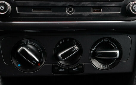 Volkswagen Polo VI (EU Market), 2019 год, 1 000 000 рублей, 16 фотография