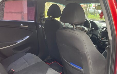 Hyundai Solaris II рестайлинг, 2011 год, 800 000 рублей, 6 фотография