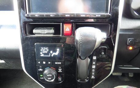 Toyota Roomy I, 2017 год, 1 199 000 рублей, 2 фотография