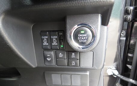 Toyota Roomy I, 2017 год, 1 199 000 рублей, 5 фотография