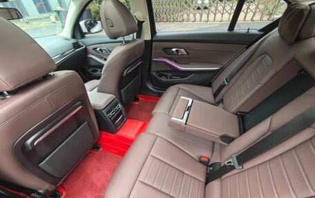 BMW 3 серия, 2021 год, 2 900 000 рублей, 13 фотография