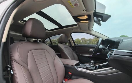 BMW 3 серия, 2021 год, 2 900 000 рублей, 12 фотография