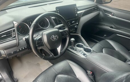 Toyota Camry, 2021 год, 2 950 000 рублей, 8 фотография