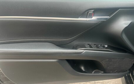 Toyota Camry, 2021 год, 2 950 000 рублей, 11 фотография