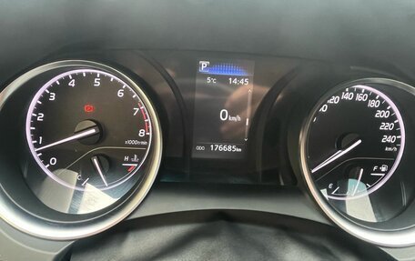 Toyota Camry, 2021 год, 2 950 000 рублей, 16 фотография