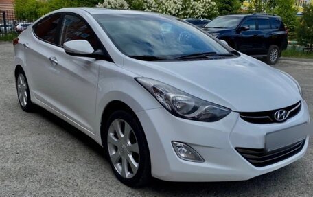 Hyundai Avante, 2011 год, 1 300 000 рублей, 1 фотография