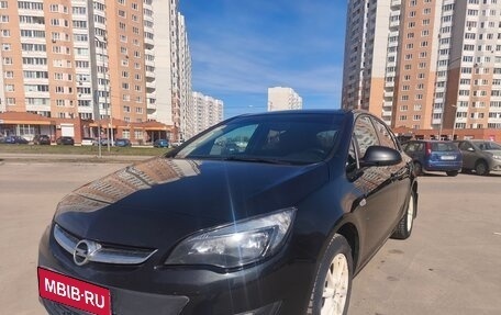 Opel Astra J, 2013 год, 700 000 рублей, 1 фотография
