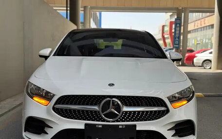 Mercedes-Benz A-Класс, 2022 год, 2 090 000 рублей, 2 фотография