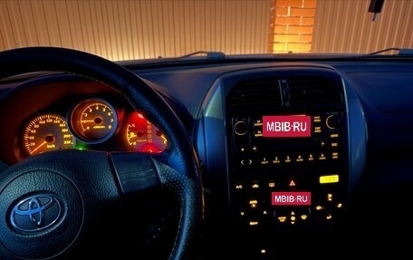 Toyota RAV4, 2004 год, 770 000 рублей, 6 фотография