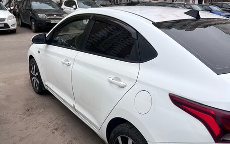 Hyundai Solaris II рестайлинг, 2017 год, 680 000 рублей, 2 фотография