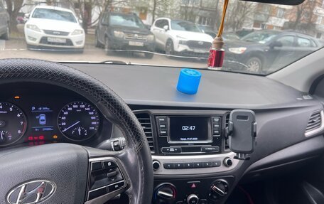 Hyundai Solaris II рестайлинг, 2017 год, 680 000 рублей, 6 фотография