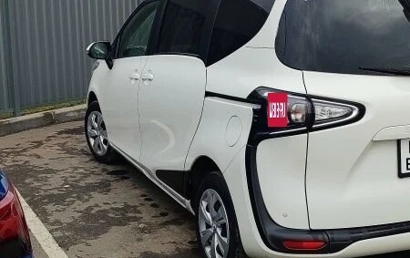 Toyota Sienta II, 2020 год, 1 550 000 рублей, 5 фотография