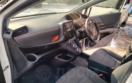 Toyota Sienta II, 2020 год, 1 550 000 рублей, 6 фотография