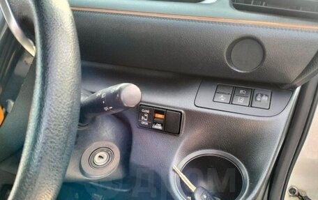 Toyota Sienta II, 2020 год, 1 550 000 рублей, 10 фотография