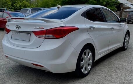 Hyundai Avante, 2011 год, 1 300 000 рублей, 2 фотография