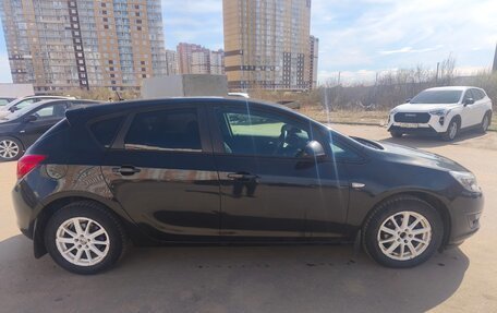 Opel Astra J, 2013 год, 700 000 рублей, 4 фотография