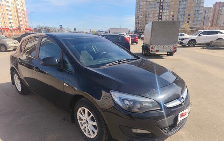 Opel Astra J, 2013 год, 700 000 рублей, 3 фотография