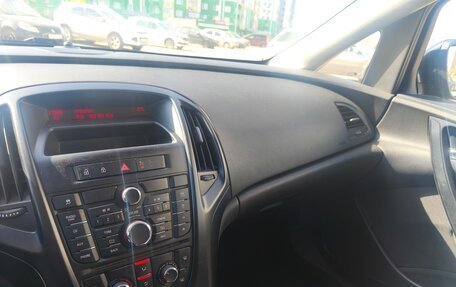 Opel Astra J, 2013 год, 700 000 рублей, 10 фотография