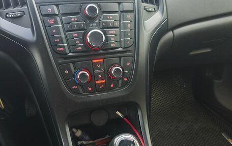 Opel Astra J, 2013 год, 700 000 рублей, 12 фотография