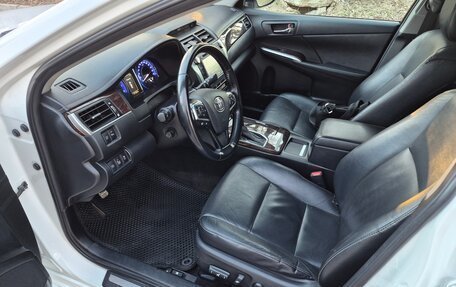 Toyota Camry, 2016 год, 2 080 000 рублей, 10 фотография